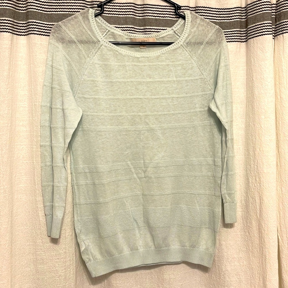 Lightweight sweater
